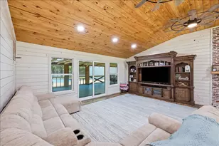572 Spur 165, Brookeland, TX 75931 - Photo 12