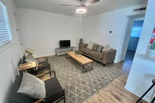 1855 Portsmouth St, Houston, TX 77098 - Photo 10