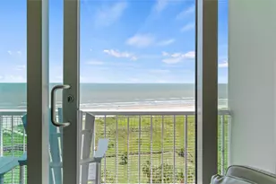 1401 E Beach Dr, Galveston, TX 77550 - Photo 16