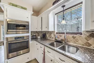 4910 Charade Dr, Houston, TX 77066 - Photo 12