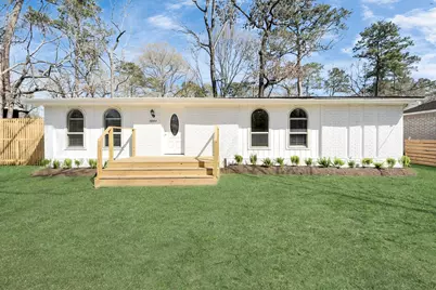 10804 Longleaf Drive, Conroe, TX 77385 - Photo 2