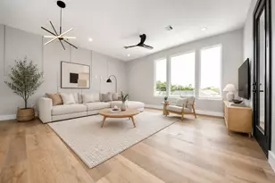 2204 Carr St, Houston, TX 77026 - Photo 2