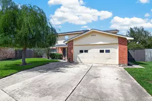 10518 Quail Ridge Ln, Sugar Land, TX 77498 - Photo 4