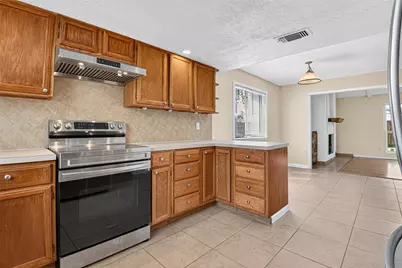 10518 Quail Ridge Lane, Sugar Land, TX 77498 - Photo 18