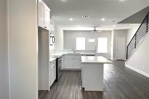 1120 5th Ave N, Texas City, TX 77590 - Photo 4