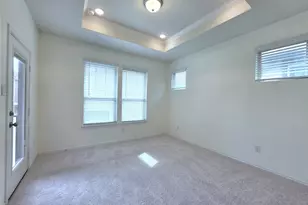 8620 Hollyoaks Creek Ln, Houston, TX 77063 - Photo 12