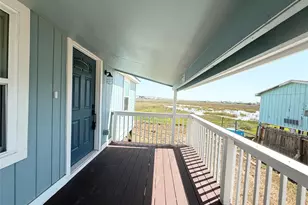 738 Caisson St, Surfside Beach, TX 77541 - Photo 4