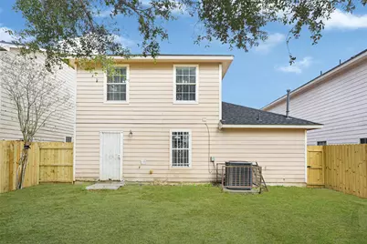 5826 Darlington Oak Street, Houston, TX 77016 - Photo 10