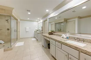 13606 Teal Bluff Ln, Houston, TX 77077 - Photo 30