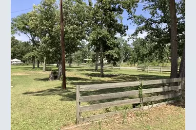 161 Oakdale Drive, Huntsville, TX 77320 - Photo 30