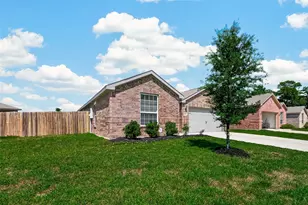 25405 Glacier Lake Dr, Cleveland, TX 77328 - Photo 2