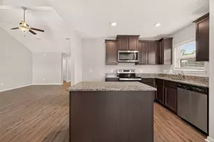 25405 Glacier Lake Dr, Cleveland, TX 77328 - Photo 12