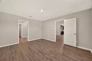 25405 Glacier Lake Dr, Cleveland, TX 77328 - Photo 32