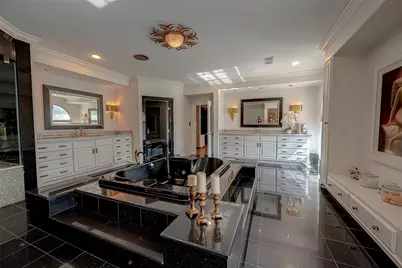 12445 Memorial Drive, Houston, TX 77024 - Photo 32