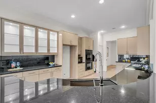 5329 McCulloch Cir, Houston, TX 77056 - Photo 20