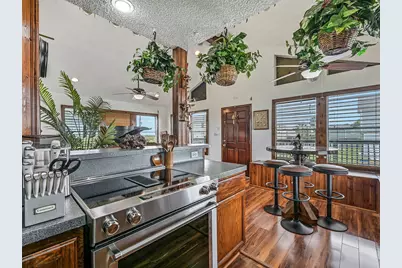 16510 Edward Teach Road, Jamaica Beach, TX 77554 - Photo 12