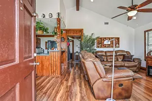 16510 Edward Teach Rd, Jamaica Beach, TX 77554 - Photo 2