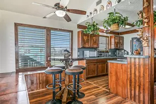 16510 Edward Teach Rd, Jamaica Beach, TX 77554 - Photo 6