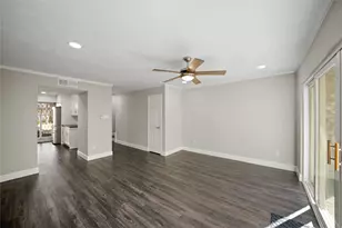 2218 Winrock Blvd, Houston, TX 77057 - Photo 4