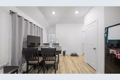 10437 Pineland Drive, Conroe, TX 77378 - Photo 6