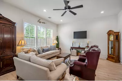 6405 Highland Pine Lane, Houston, TX 77091 - Photo 16