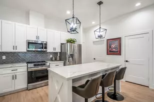 6405 Highland Pine Ln, Houston, TX 77091 - Photo 8