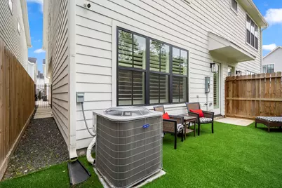 6405 Highland Pine Lane, Houston, TX 77091 - Photo 18