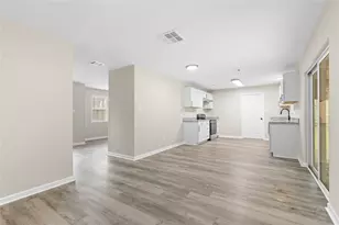 804 Avenue I, Conroe, TX 77301 - Photo 8