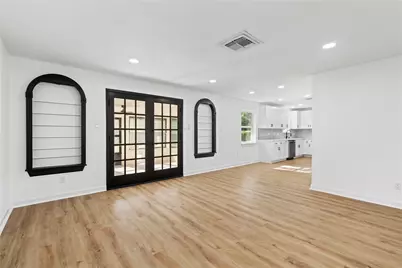 5823 Ettrick Drive, Houston, TX 77035 - Photo 14