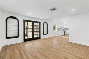 5823 Ettrick Dr, Houston, TX 77035 - Photo 14