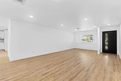 5823 Ettrick Drive, Houston, TX 77035 - Photo 8