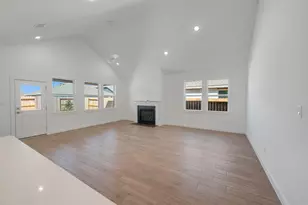 698 Daniels Lk Ln, Dayton, TX 77535 - Photo 10