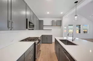 698 Daniels Lk Ln, Dayton, TX 77535 - Photo 8
