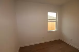 698 Daniels Lk Ln, Dayton, TX 77535 - Photo 8