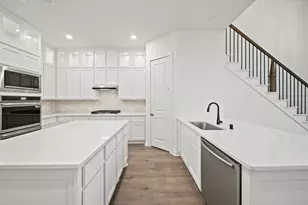 325 Fields Ln, Montgomery, TX 77316 - Photo 8