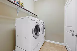 12818 Bridle Springs Ln, Houston, TX 77044 - Photo 8