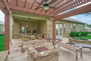 230 Connemara Dr, The Woodlands, TX 77382 - Photo 4