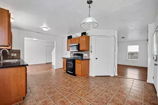 4403 Sprangletop Ave, Baytown, TX 77521 - Photo 10