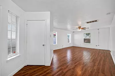 4403 Sprangletop Avenue, Baytown, TX 77521 - Photo 6