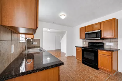4403 Sprangletop Avenue, Baytown, TX 77521 - Photo 14