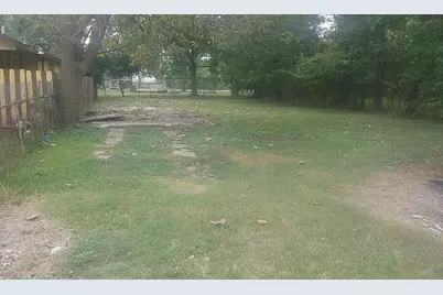 9616 E Avenue J, Houston, TX 77012 - Photo 8