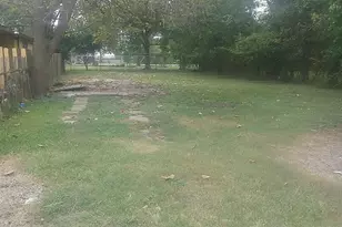 9616 E Avenue J, Houston, TX 77012 - Photo 8