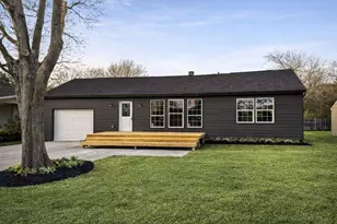 1120 17th Ave N, Texas City, TX 77590 - Photo 2