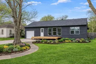 1120 17th Ave N, Texas City, TX 77590 - Photo 1