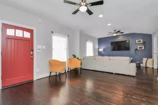 5705 Cochran St, Houston, TX 77009 - Photo 2