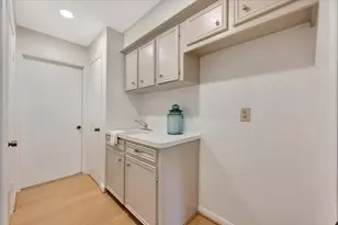 16410 Glenshannon Dr, Houston, TX 77059 - Photo 18