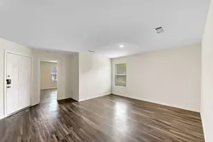 8210 Hanna St, Houston, TX 77028 - Photo 2