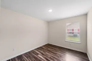 8210 Hanna St, Houston, TX 77028 - Photo 8