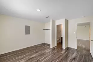 8210 Hanna St, Houston, TX 77028 - Photo 6