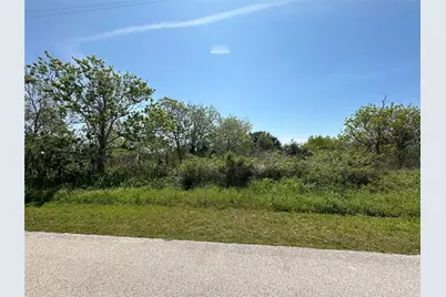 819 Highway 87, Gilchrist, TX 77617 - Photo 6